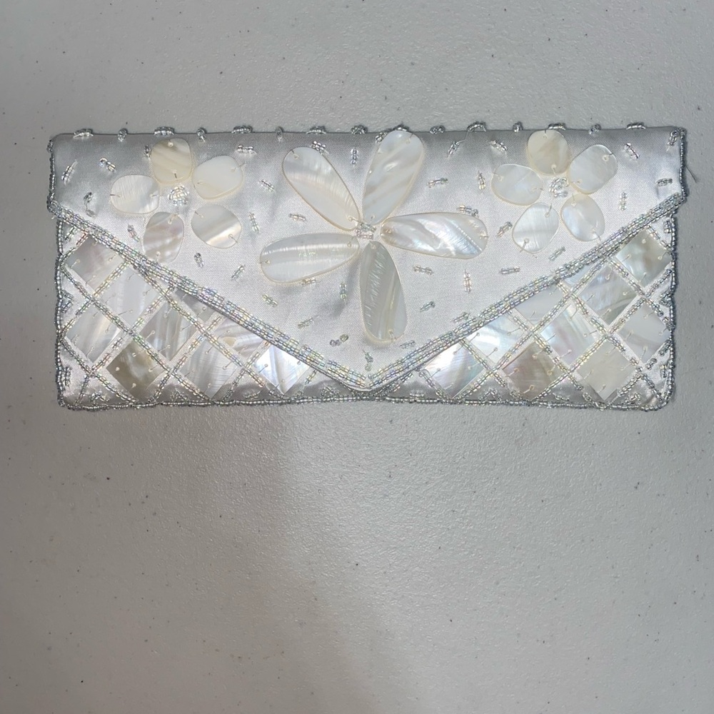 Uno alla Volti white Beats silk Horn Mother of Pearl evening bag clutch